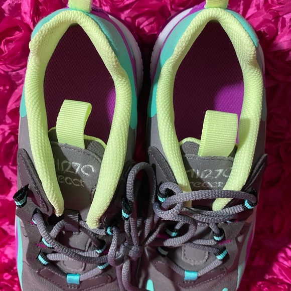 Nike Kids' Air Max 270 React - Picture 5 of 8